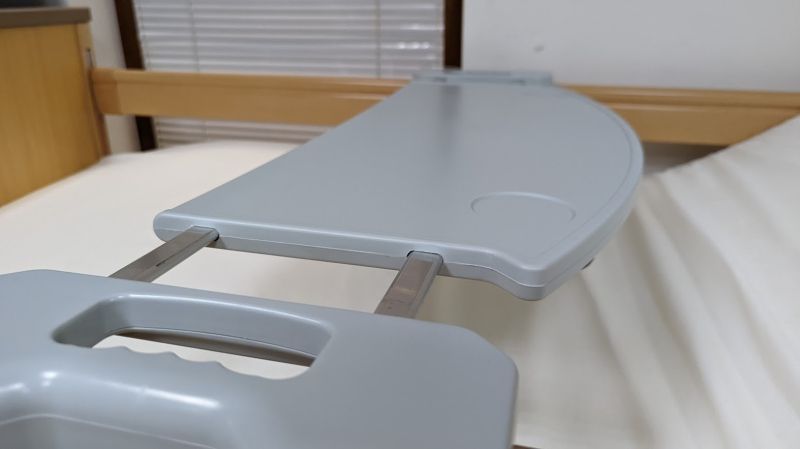 masuta-universala-telescopica-pentru-pat-spital-3