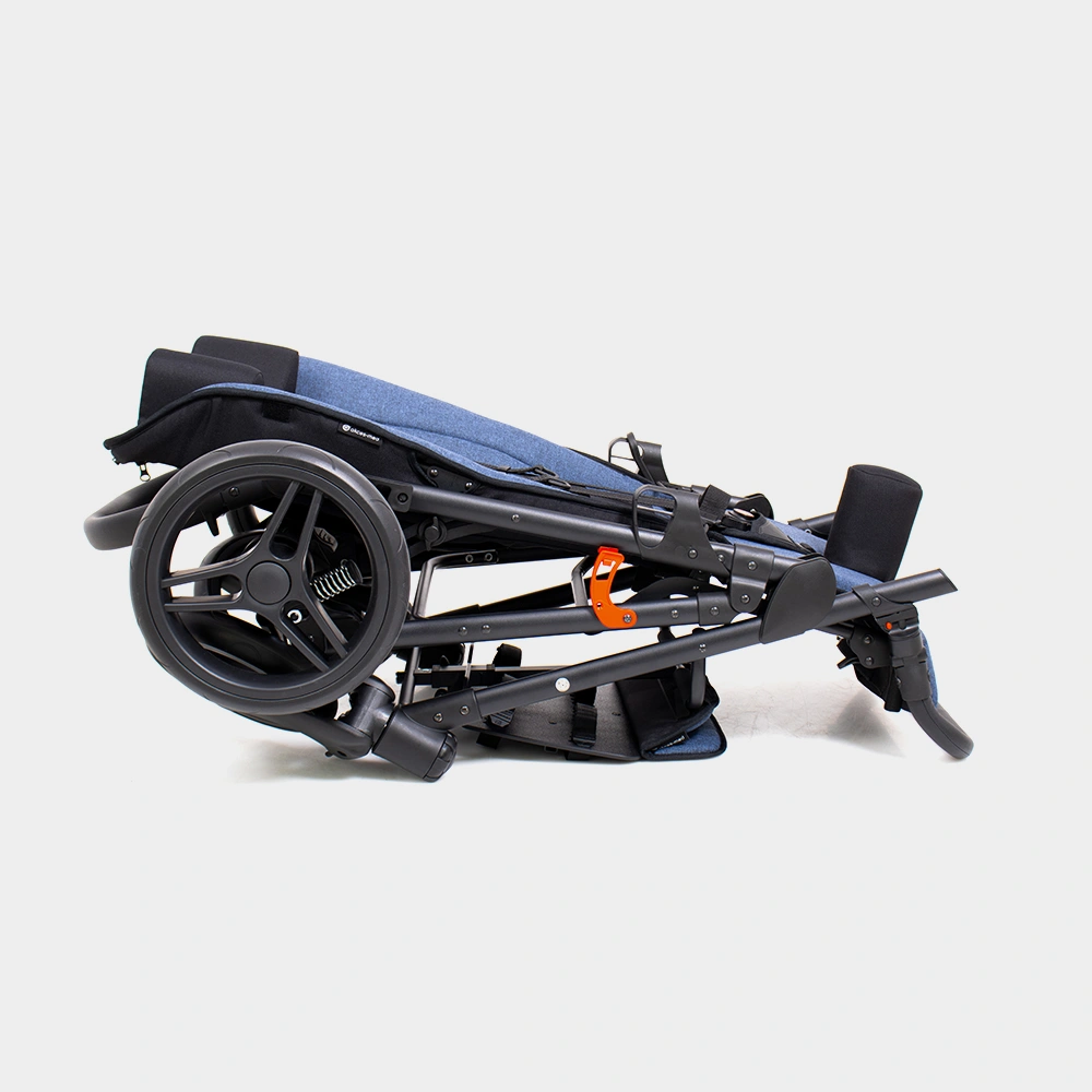 Sistem de pliere compact al căruciorului pediatric Gloxi pentru transport
