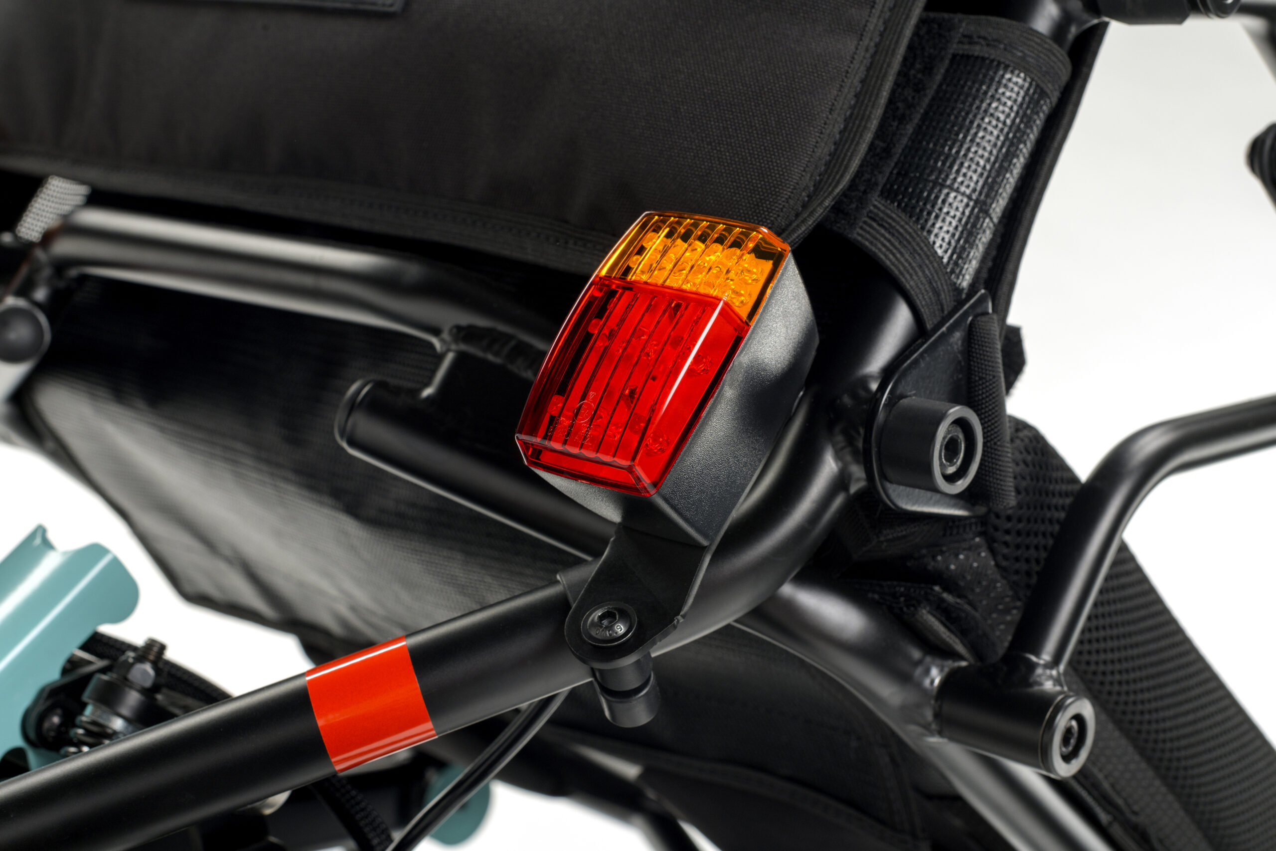 scaun rulant electric pliabil vermeiren plego pliat detaliu lumina spate