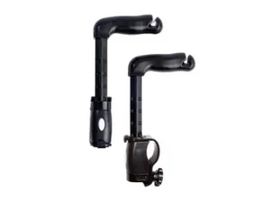 Mânere de sprijin pentru cadru de mers Rifton Pacer. Reglabile pe înălțime și poziție pentru control și stabilitate în timpul mersului asistat.