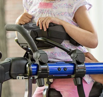 Suport pentru piept pentru cadru de mers Rifton Pacer utilizare