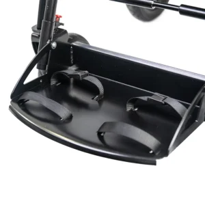 Curele pentru picioare montate pe suportul de picioare al caruciorului reha Swifty 3