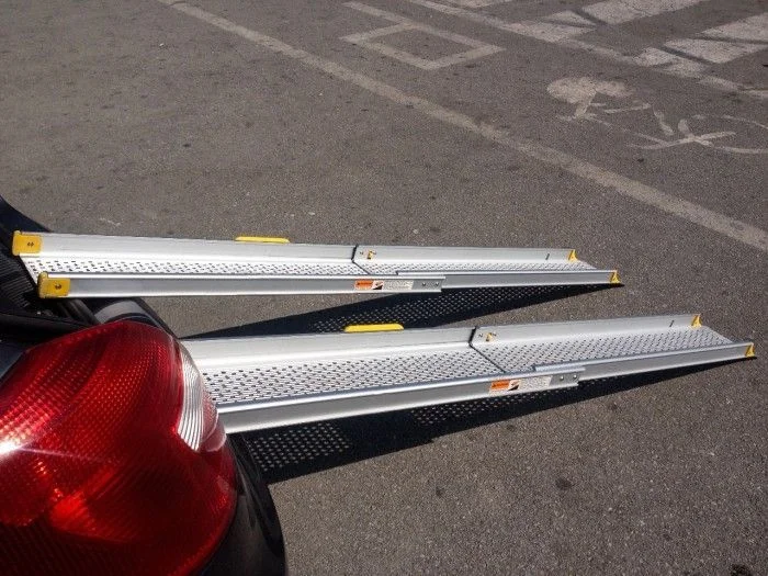 Rampa acces trepte persoane dizabilitati inchiriere