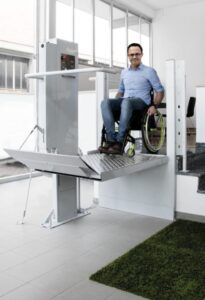 Platforma verticala DomoSTEP 100A pentru persoane cu dizabilitati