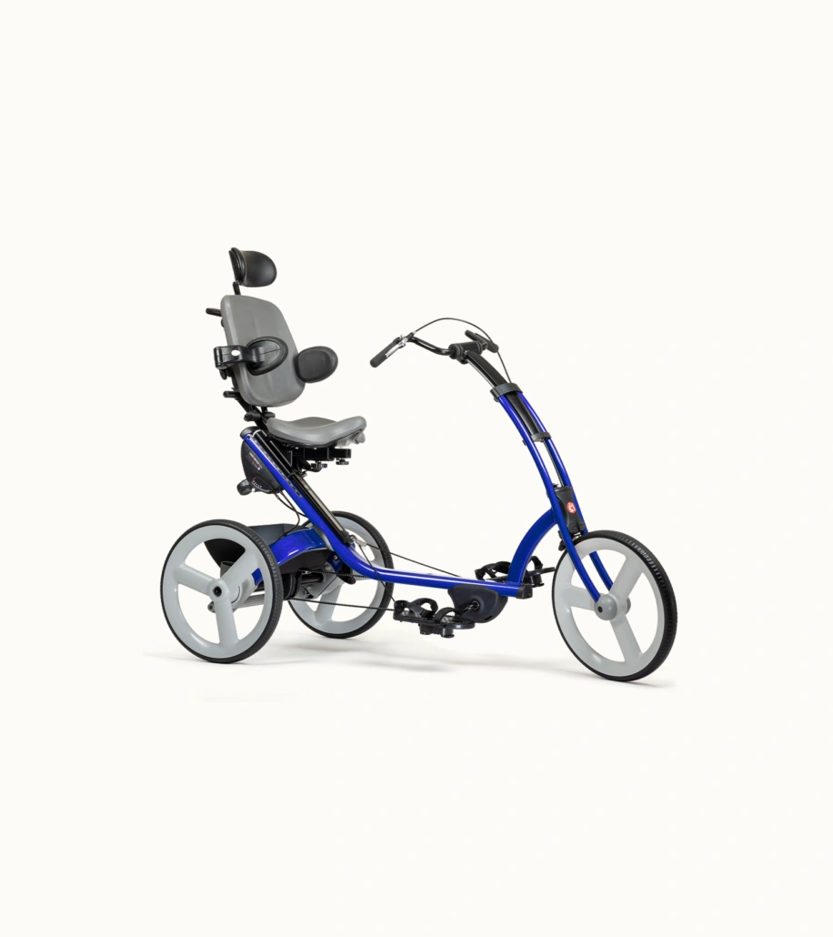Tricicletă Rifton pentru copii cu dizabilități și mobilitate redusă
